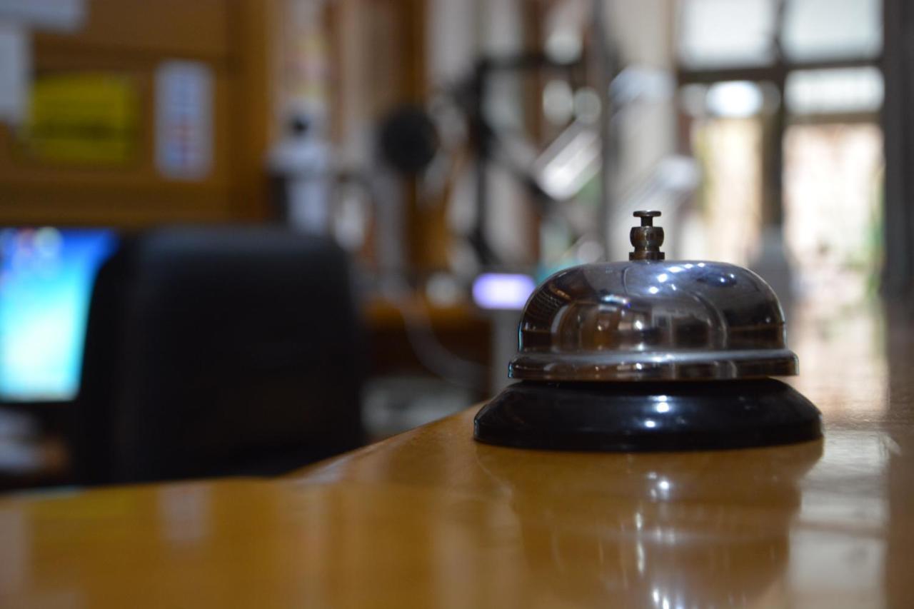 Arabella Hotel Kičevo Екстериор снимка
