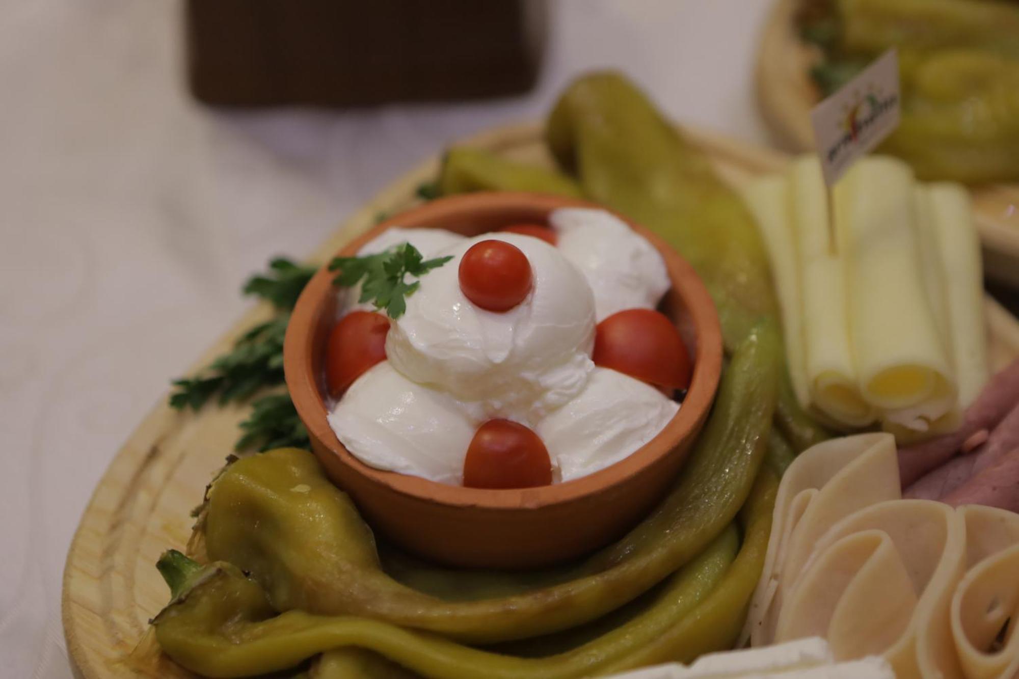Arabella Hotel Kičevo Екстериор снимка