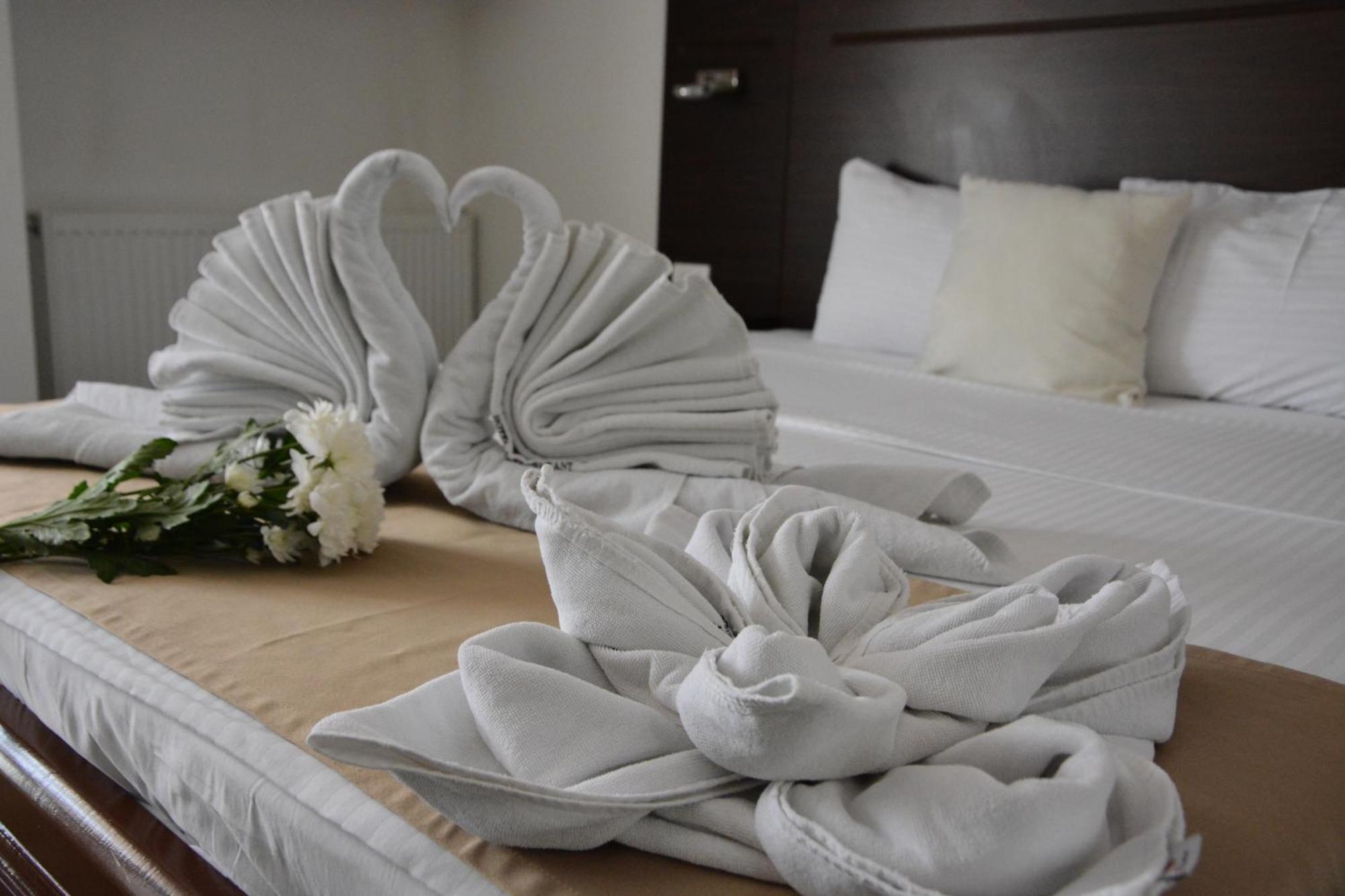 Arabella Hotel Kičevo Екстериор снимка