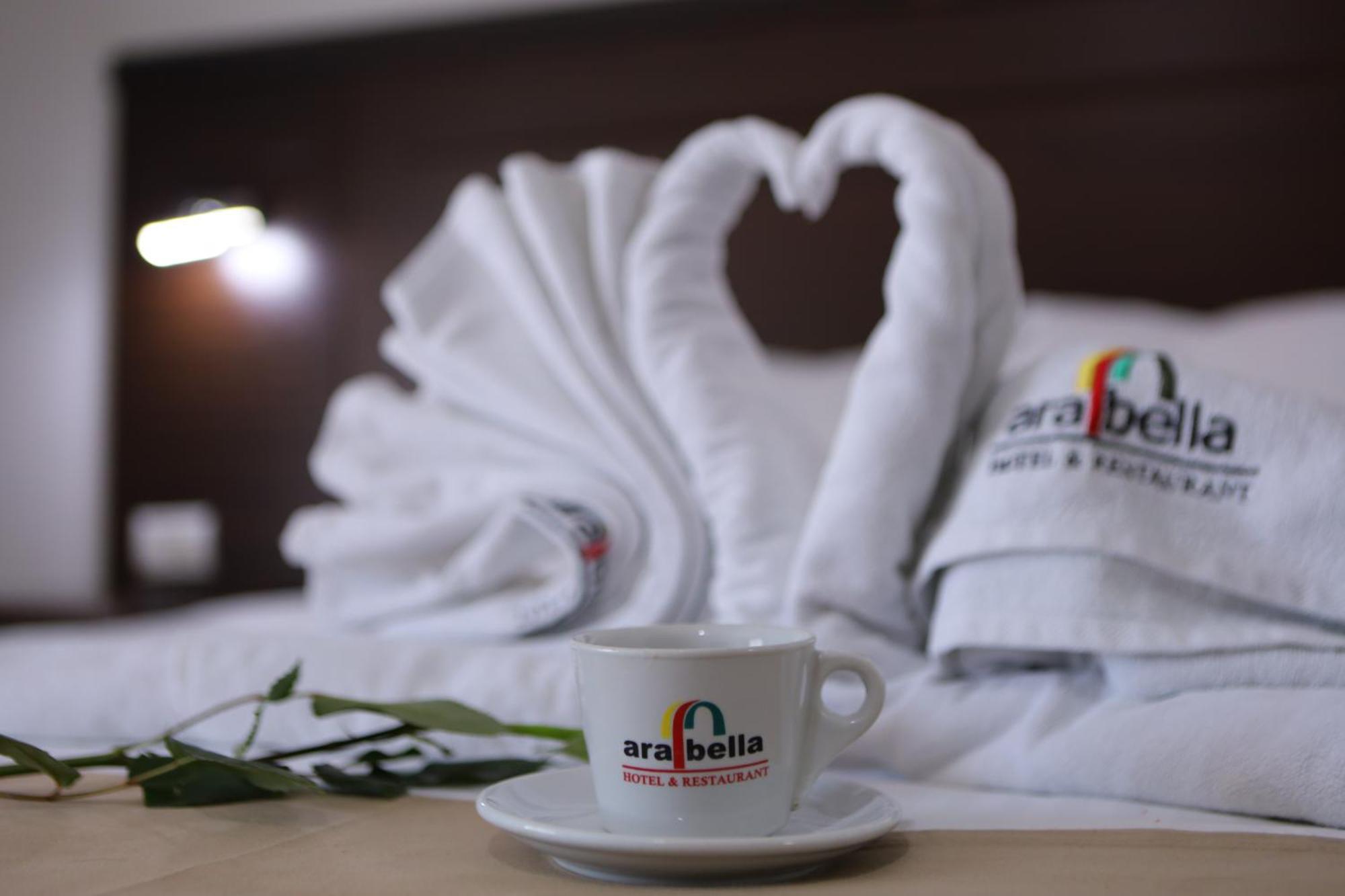 Arabella Hotel Kičevo Екстериор снимка
